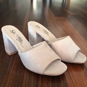 NWOT Lulus Block Heel Suede Sandal